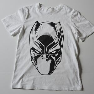 H&M and Marvel Collaboration/White T-Shirt with Black‎ Panther Graphic/Size 8/10